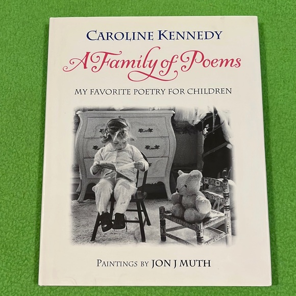 Caroline Kennedy A Family Of Poems HC/DJ Book EXC - Picture 1 of 9
